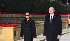 Prezident İlham Əliyev və birinci xanım Mehriban Əliyeva 20 Yanvar faciəsinin 34-cü ildönümü ilə əlaqədar Şəhidlər xiyabanını ziyarət ediblər