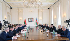 Prezident İlham Əliyevin Prezident Aleksandr Lukaşenko ilə geniş tərkibdə görüşü keçirilib