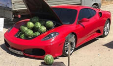 Avtomobili qarpızdan qazanıb