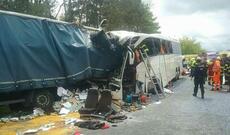 Avtobusla qatarın toqquşması nəticəsində ölənlər var