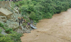 60 nəfər torpaq uçqununun altında qalaraq can verib