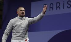 Gürcü qılınc ustası məyusedici məğlubiyyətdən sonra hakimi tənqid edib