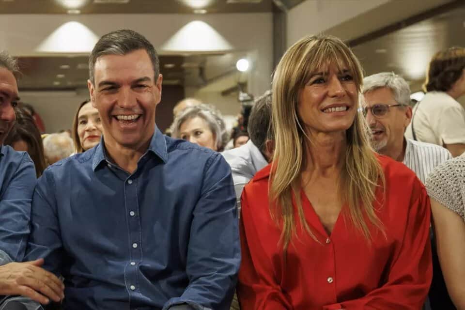 Hakim ifadə almaq üçün İspaniyanın baş nazirinin iqamətgahına gəlib