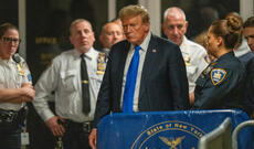 Məhkəmə Trampın toxunulmazlığı ilə bağlı qərarı təxirə salıb