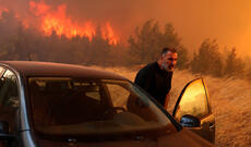 Yanğının sürətlə yayılması ilə əlaqədar sakinlərin təxliyyəsi tövsiyə edilib