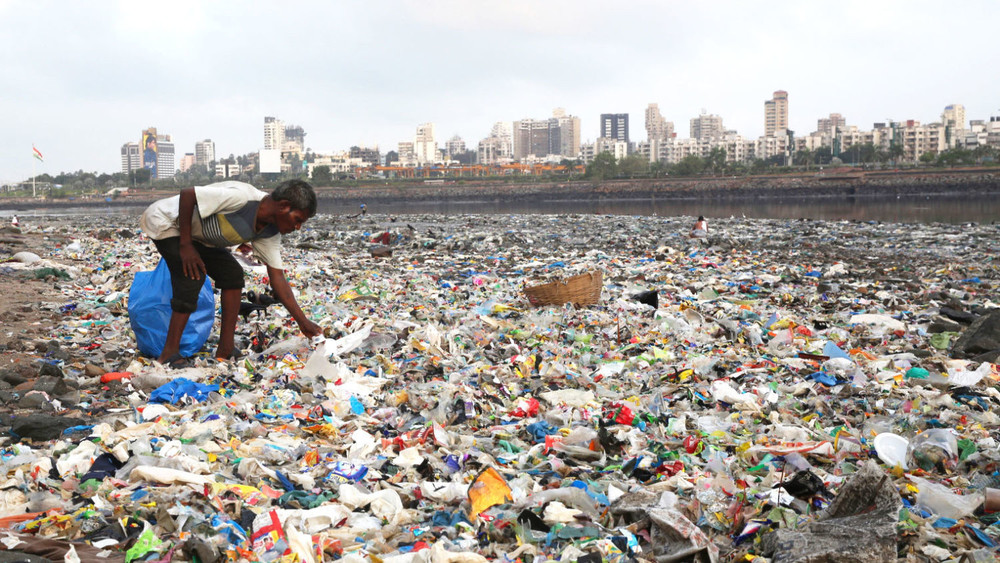 Hindistan plastik tullantıların həcminə görə lideridir