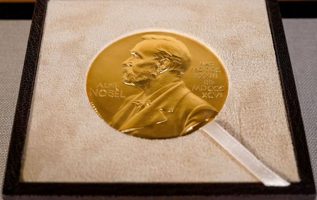 Ədəbiyyat üzrə Nobel mükafatı Cənubi Koreya yazıçısı Han Qanqa nəsib olub