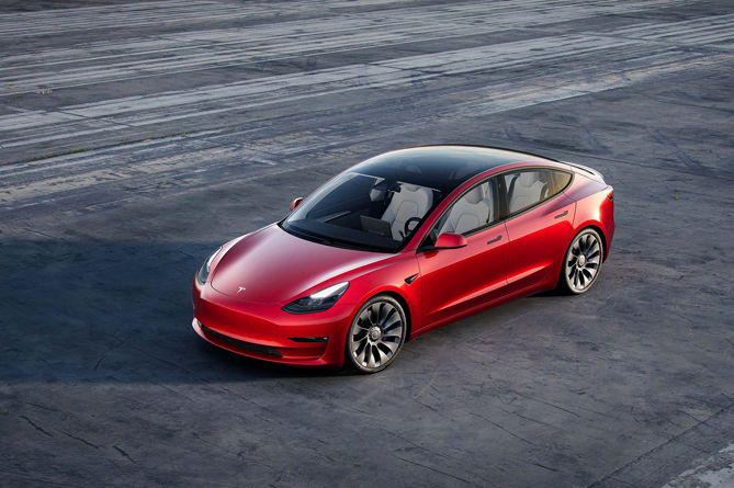 “Tesla”nın dəyəri trilyon dolları ötüb