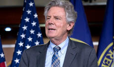 İctimaiyyətin hiddətlə qarşıladığı ABŞ konqresmeni Frank Peloni Azərbaycandan qaçıb