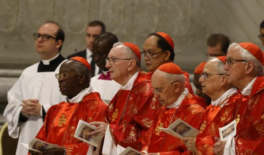Papa Seçildi: Vatikan Konklavında səsvermə ağ tüstü ilə başa çatdı