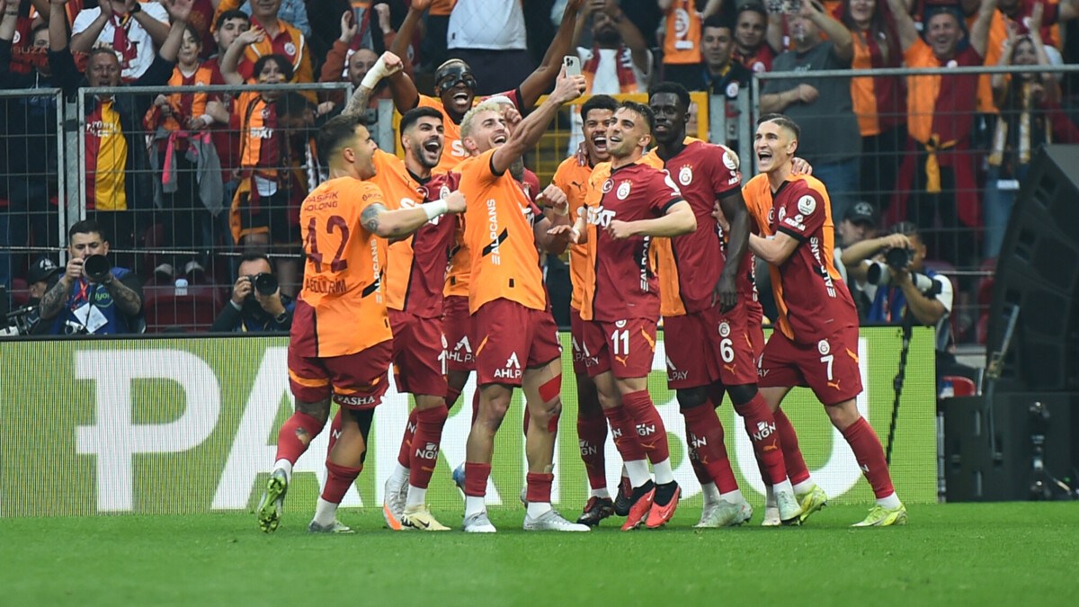 “Qalatasaray” 25-ci dəfə Türkiyə çempionu oldu