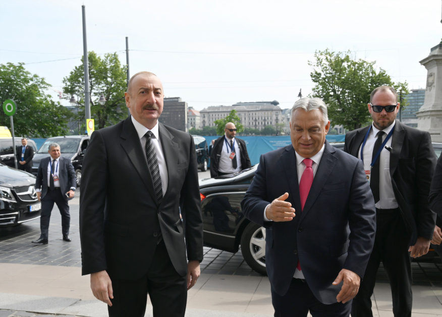 Budapeştdə Türk Dövlətləri Təşkilatının Dövlət Başçıları Şurasının qeyri-rəsmi iclası başlayıb