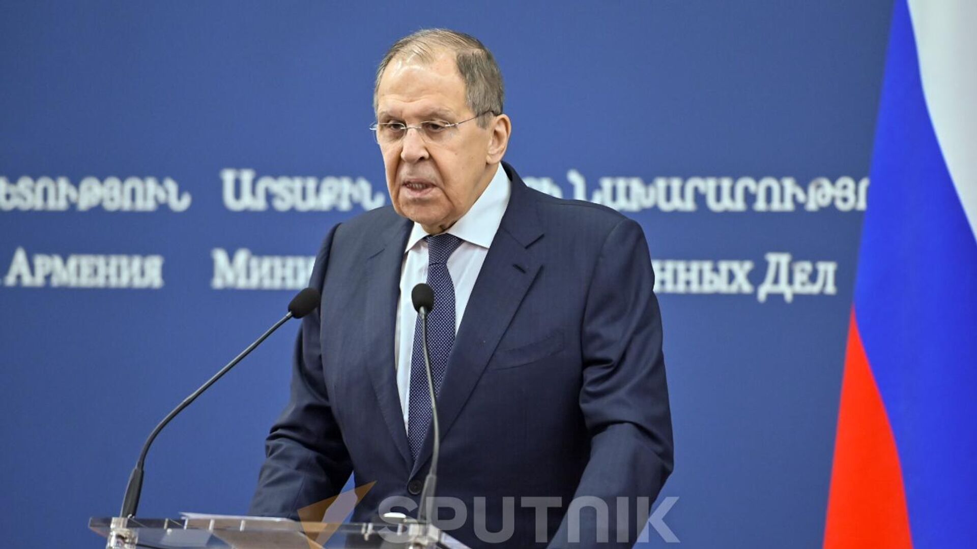 Lavrov: Ermənistan Azərbaycan ərazilərini ələ keçirmək üçün Rusiya silahlarından istifadə edib