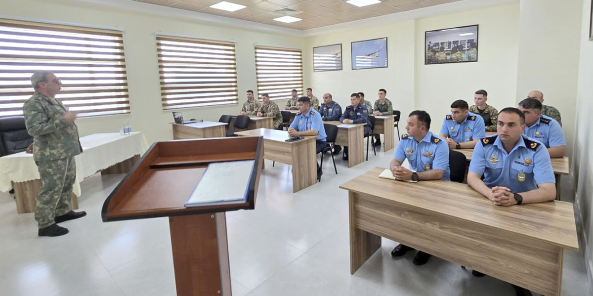 PUA Akademiyasının buraxılış mərasimi keçirilib