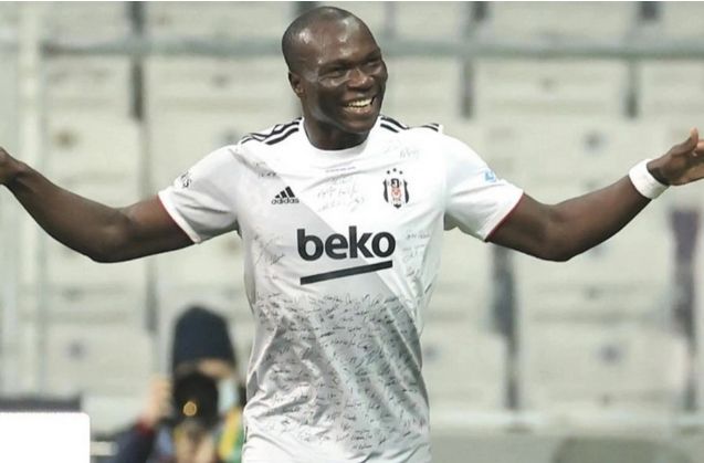 "Qarabağ" "Beşiktaş"ın sabiq hücumçusu Vinsent Abubakarla danışıqlar aparır