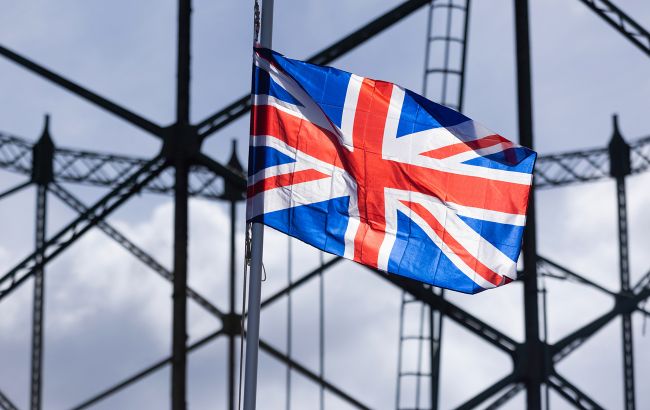Britaniya minlərlə miqrant işçini öz işçisi ilə əvəz etməyi planlaşdırır