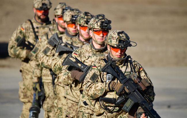 NATO alyansın müdafiəsinə daha çox alman qoşunu cəlb etmək istəyir