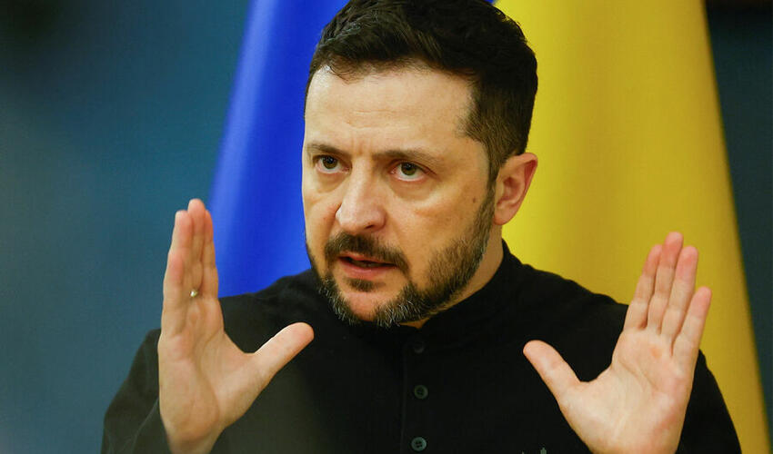 Zelenski Macarıstanı Qərbi Ukraynaya sülhməramlılar yerləşdirmək üçün məlumat toplamaqda ittiham edib