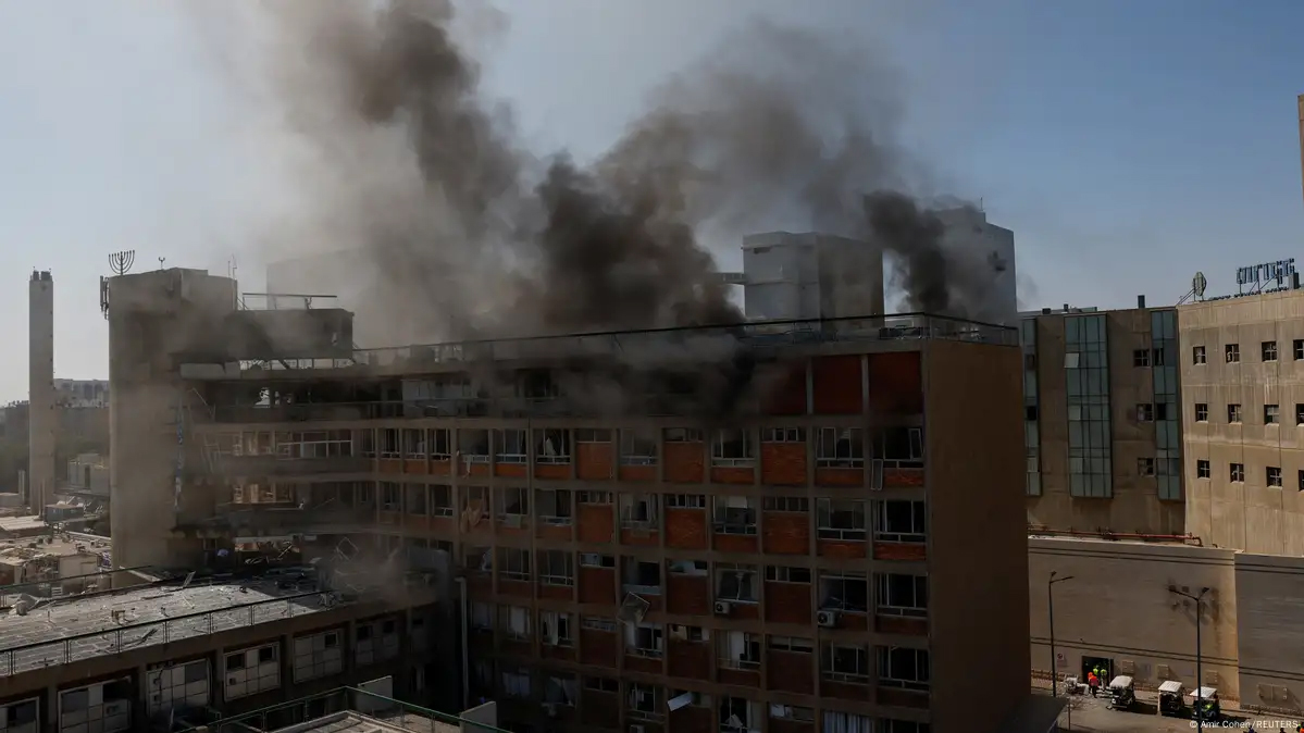 İran İsrailin cənubundakı xəstəxananı vurub