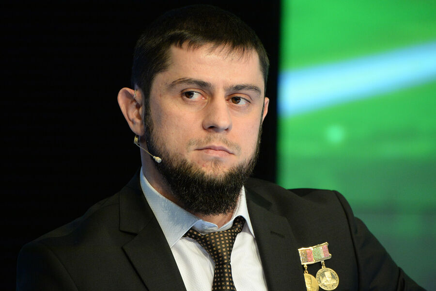 Kadırovun köməkçisi “rus icması”nın üzvlərini nasist adlandırıb