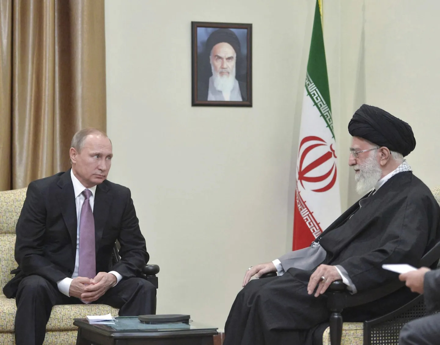 Peskov Xamneyinin prezident Putinə məktubu ilə bağlı məlumatı təsdiqləməyib
