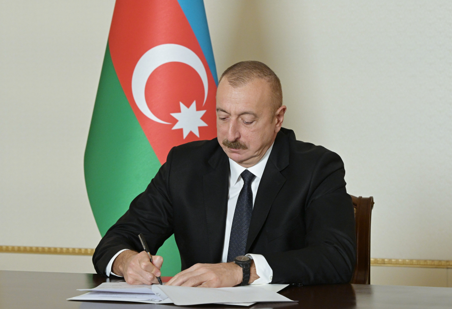 Müdafiə Nazirliyinin bir qrup hərbi qulluqçusu və mülki işçiləri mükafatlandırılıb SƏRƏNCAM