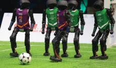 Çində robotların iştirak etdiyi ilk futbol turniri keçirilib-Video