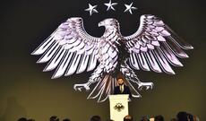 Suriya yeni milli gerbi təqdim edib