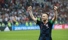 "Barselona"nın sabiq futbolçusu İvan Rakitiç karyerasını başa vurduğunu açıqlayıb