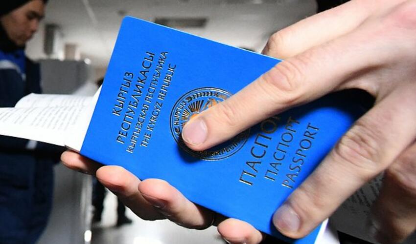 Rusiyalılara artıq Qırğızıstan pasportu vermirlər