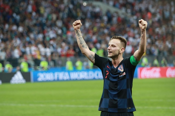 "Barselona"nın sabiq futbolçusu İvan Rakitiç karyerasını başa vurduğunu açıqlayıb