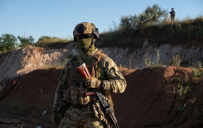 Macarıstan Ukrayna Silahlı Qüvvələrində xidmət edən şəxsi mühakimə etmək istəyir