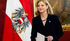 Avstriya NATO-ya üzv olmaq niyyətinə düşüb