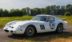 Dünyada yeganə ağ Ferrari 250 GTO hərraca çıxarılıb