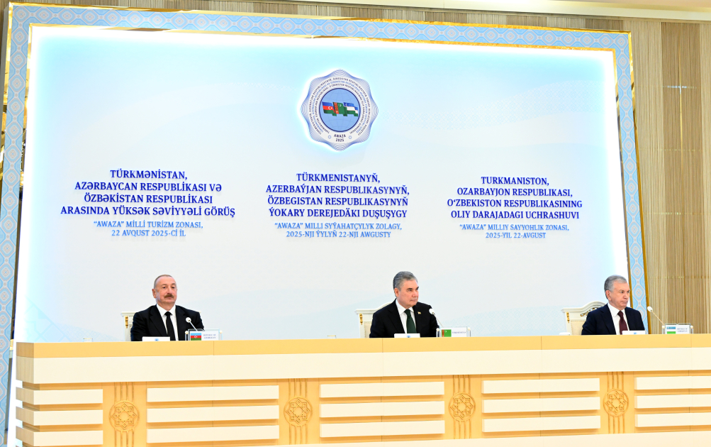 Azərbaycan, Türkmənistan və Özbəkistan liderlərinin iştirakı ilə Türkmənbaşı şəhərində sənədlərin imzalanması mərasimi olub