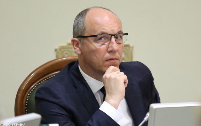 Parubiyanin qətlində şübhəli bilinən şəxs maskalanıb və özünü Glovo çatdırılma xidmətinin kuryeri kimi təqdim edib
