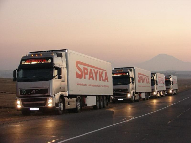 Rusiyada Ermənistanın “Spayka” şirkətinin yüzə yaxın yük maşını həbs edilib