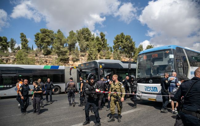 Qüdsdə avtobus dayanacağında atışma: həlak olanlar və yaralananlar var