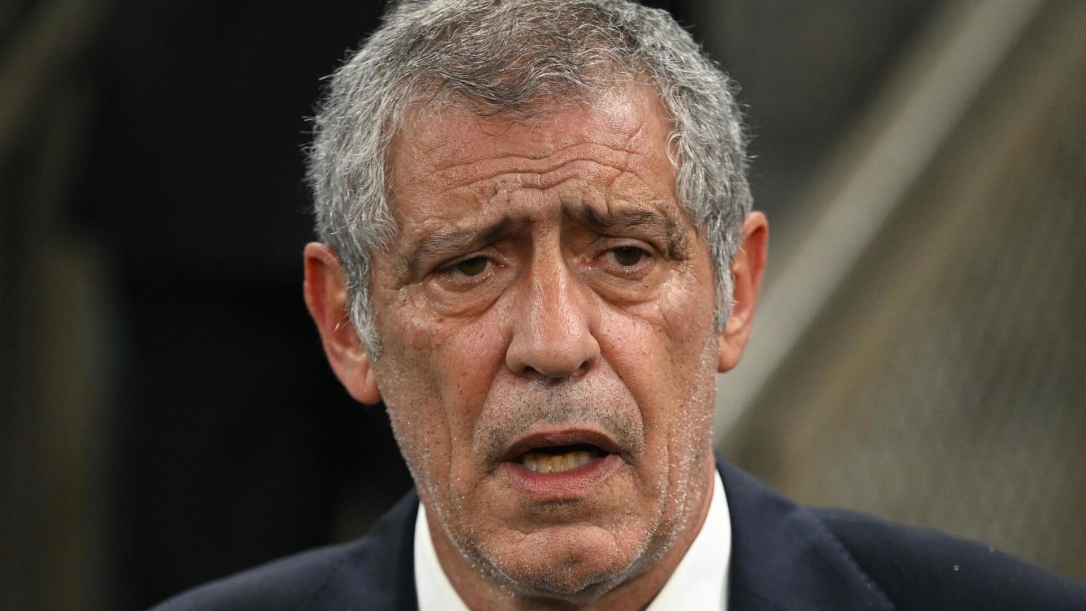 Fernandu Santuş Azərbaycan milli komandasının baş məşqçi postunu tərk edib
