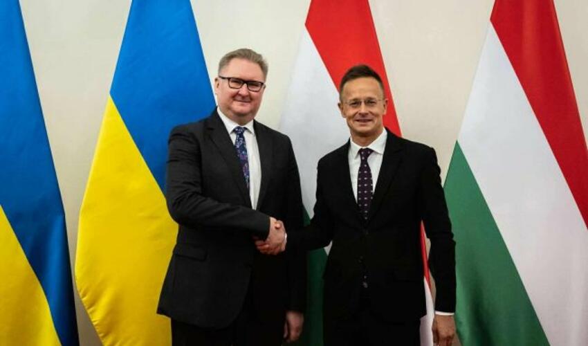 Kaçka və Siyarto Zelenski ilə Orban arasında danışıqların gündəliyi ilə bağlı razılığa gəliblər