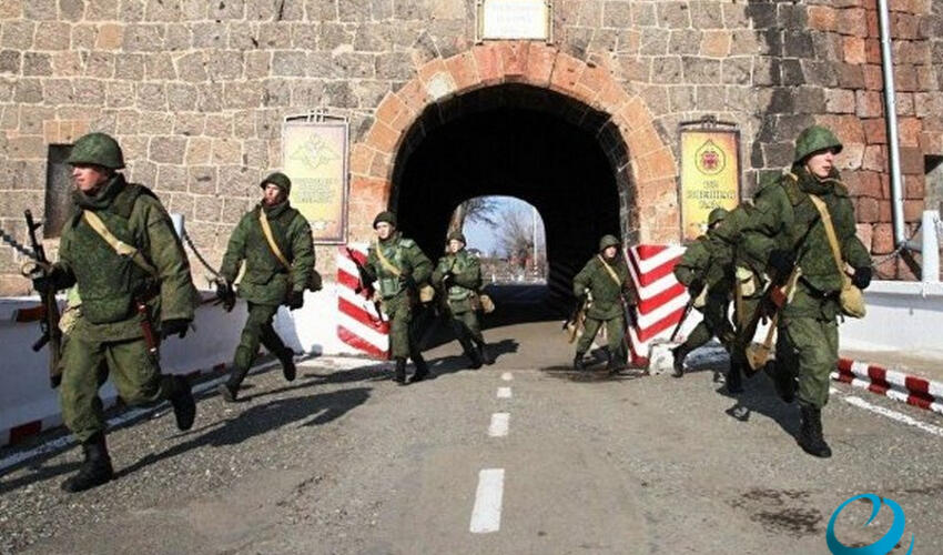 Ermənistan Rusiya bazasını çıxarmaq fikrində deyil