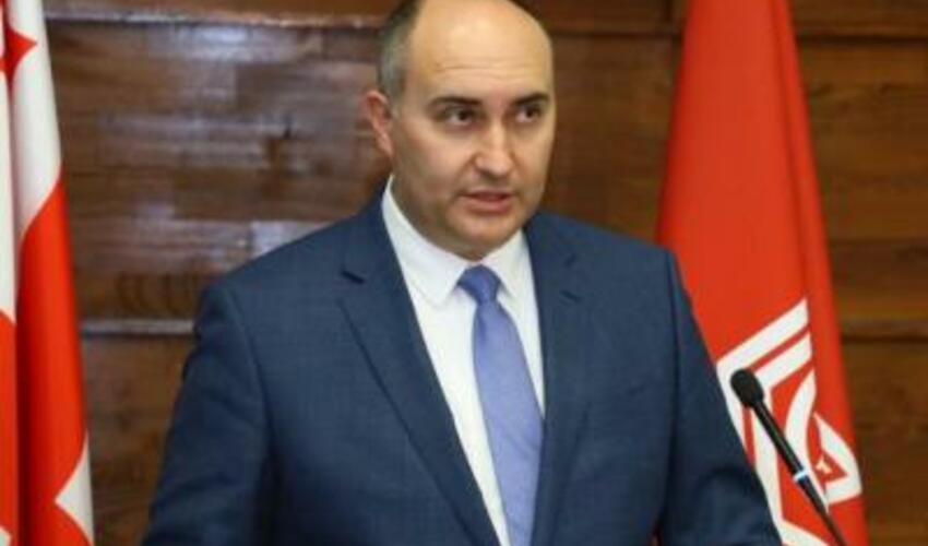 Gürcüstanın Dövlət Təhlükəsizlik Xidməti keçmiş müdafiə nazirini saxlayıb
