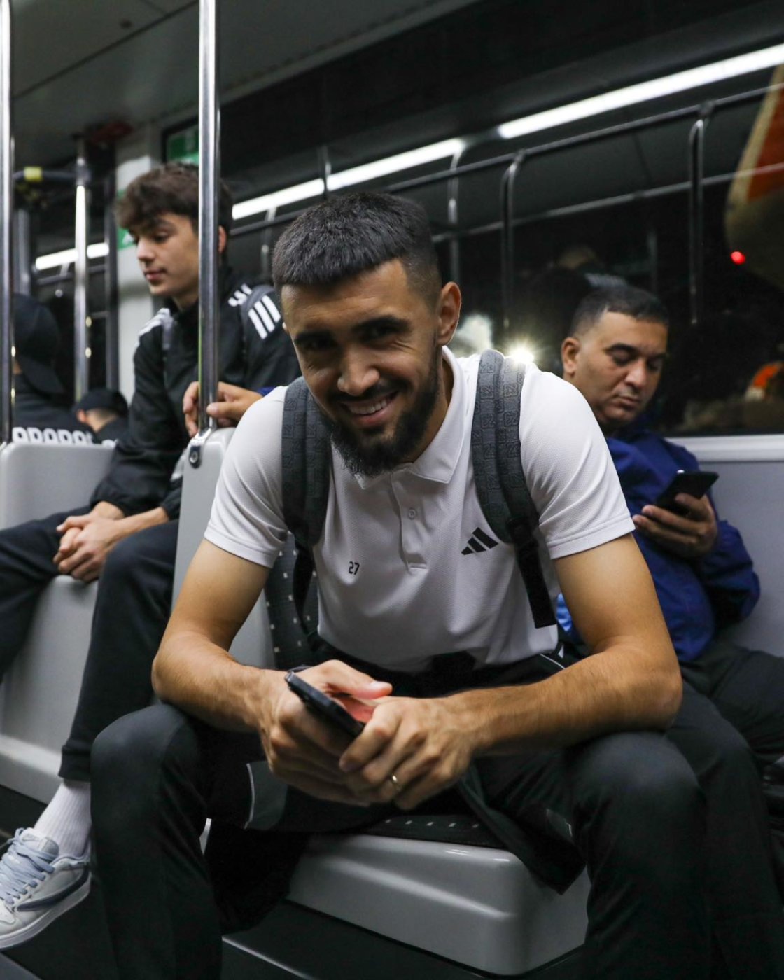 "Qarabağ" Çempionlar Liqasında "Benfika" ilə oyun üçün Lissabona gəlib