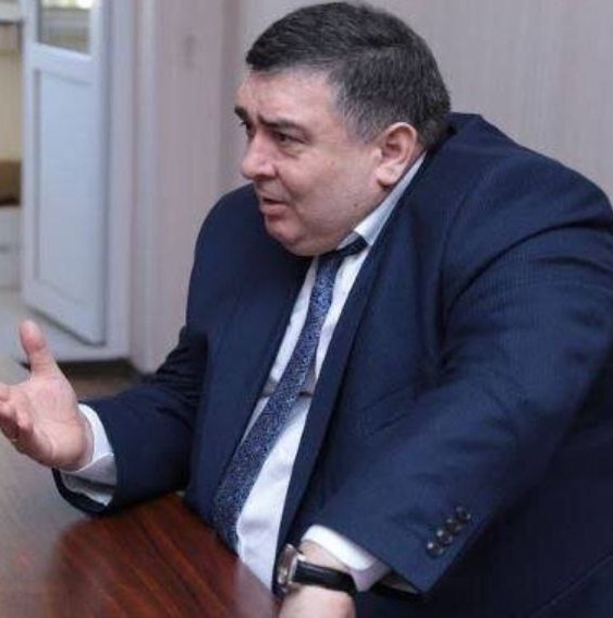 Məhkəmə Şahin Şıxlinskini həbsdə saxlayıb