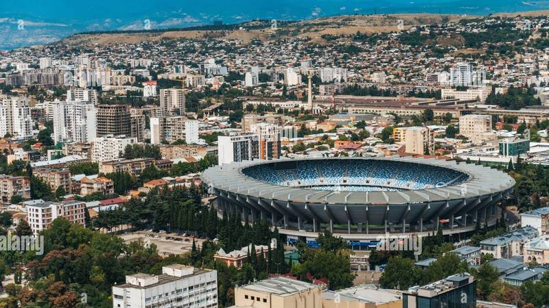 Azərbaycan Gürcüstanda ən böyük stadion tikə bilər