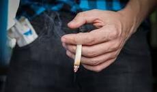 Erkən yaşdan siqaret çəkmək 30 yaşında impotensiya riskini artırır