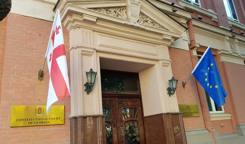 “Gürcü Arzusu” üç müxalif partiyanın qadağan olunması üçün Konstitusiya Məhkəməsinə müraciət edib