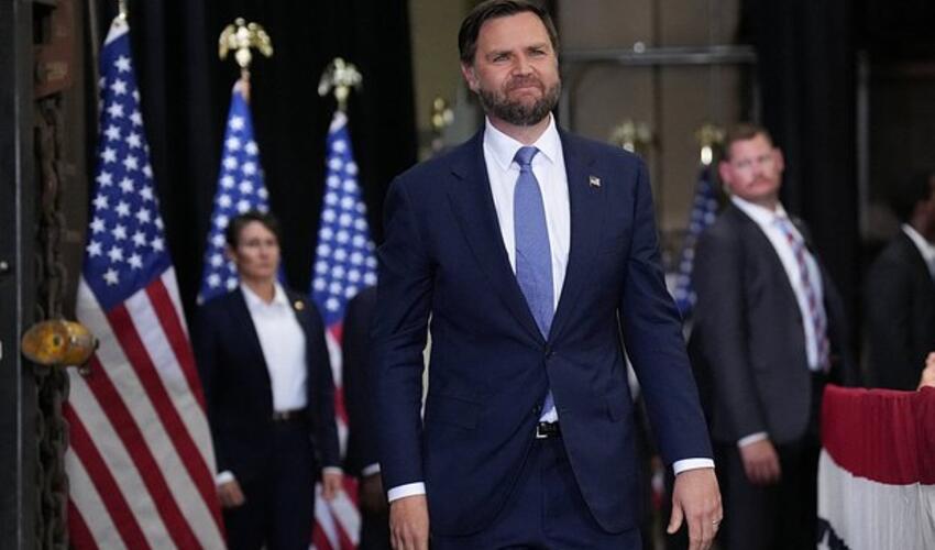 Trampın ABŞ prezidentliyinə mümkün varisinin adı açıqlandı