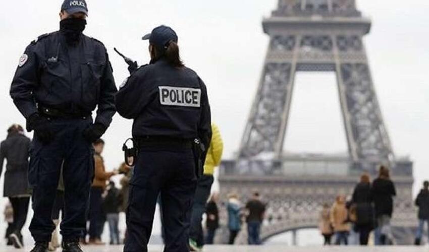 Parisdə üç gənc qadın terror aktları planlaşdırmaqda şübhəli bilinərək saxlanılıb