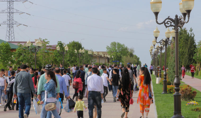 Özbəkistanın ümumi işçi qüvvəsi 20 milyonu keçib